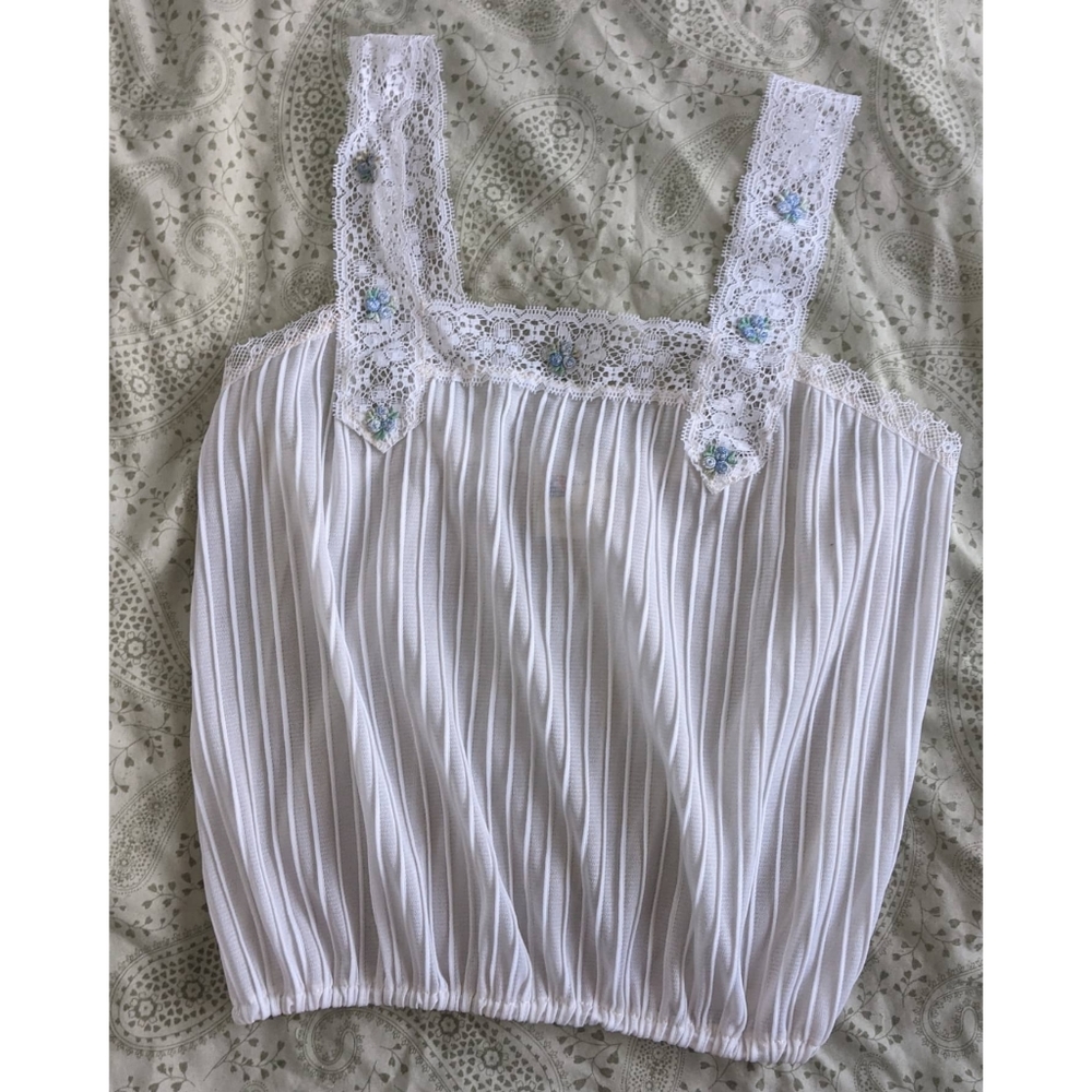 Vintage crop top